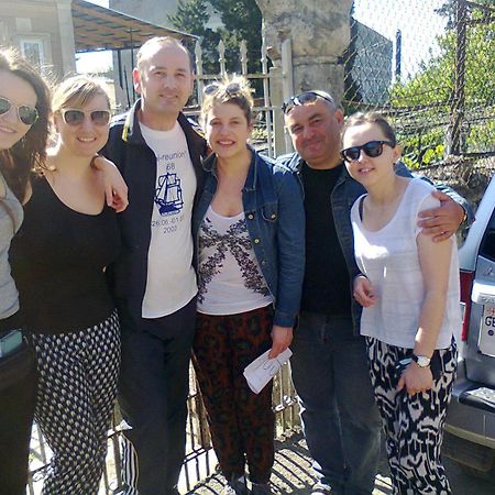 Giorgi'S Homestay Kutaisi Bagian luar foto