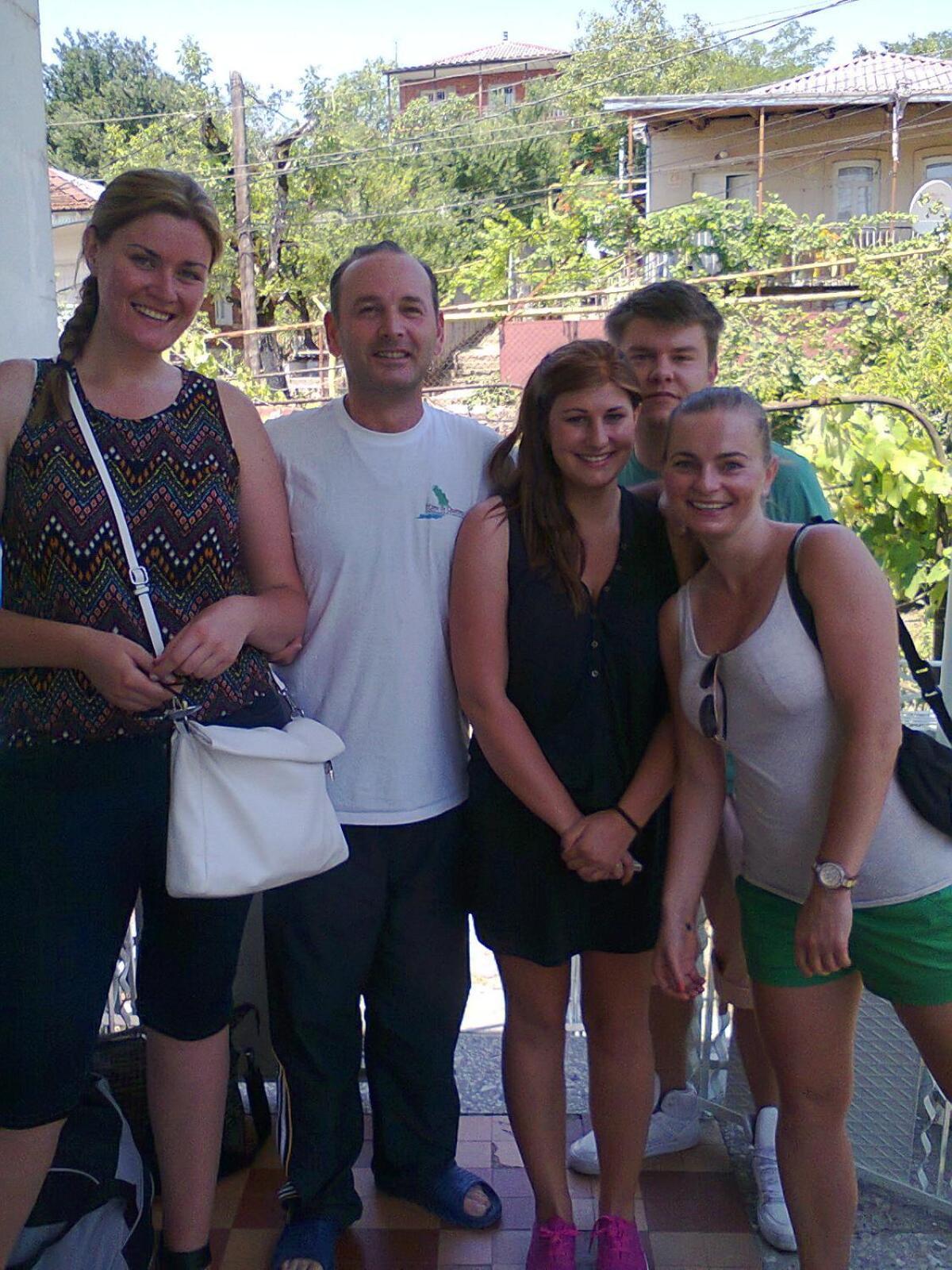 Giorgi'S Homestay Kutaisi Bagian luar foto