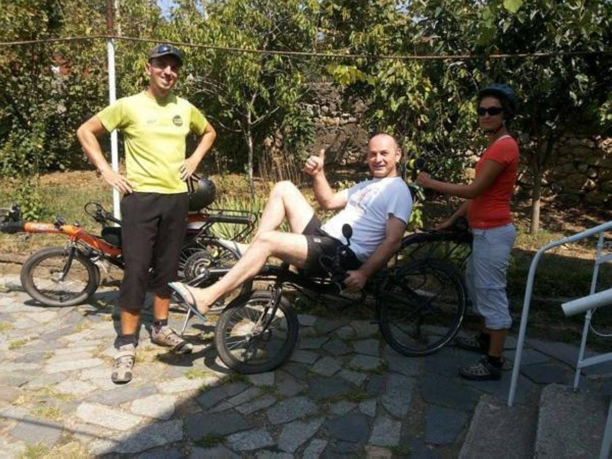 Giorgi'S Homestay Kutaisi Bagian luar foto