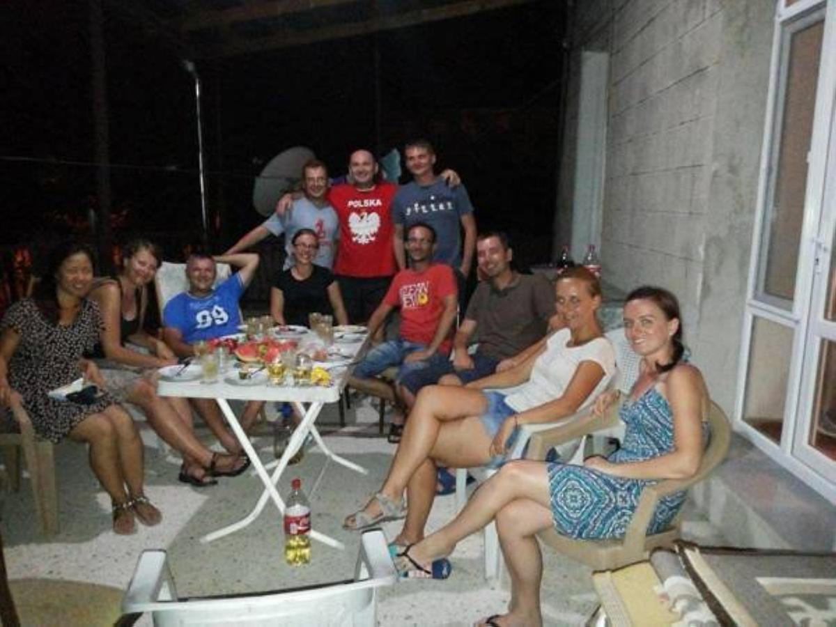 Giorgi'S Homestay Kutaisi Bagian luar foto
