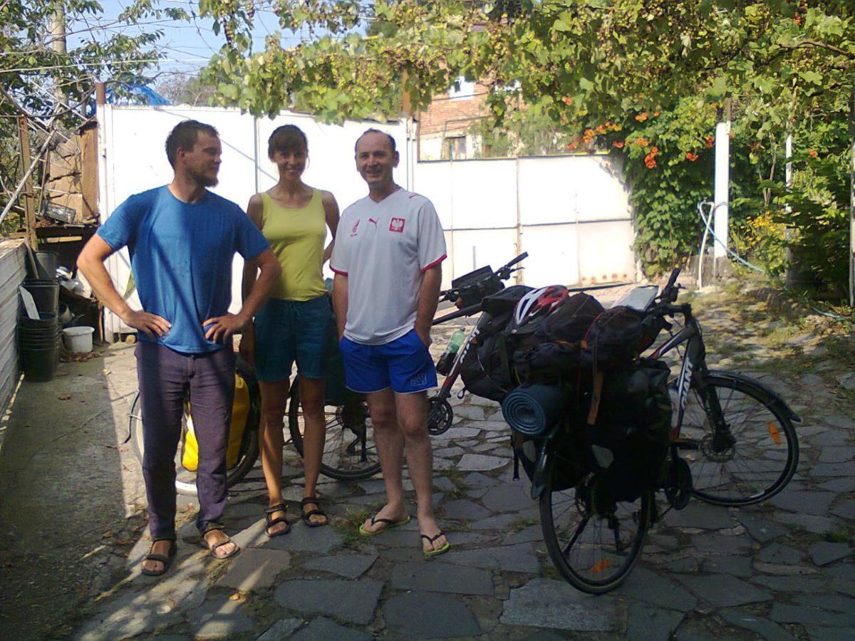 Giorgi'S Homestay Kutaisi Bagian luar foto
